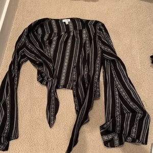 Long sleeve tie shirt